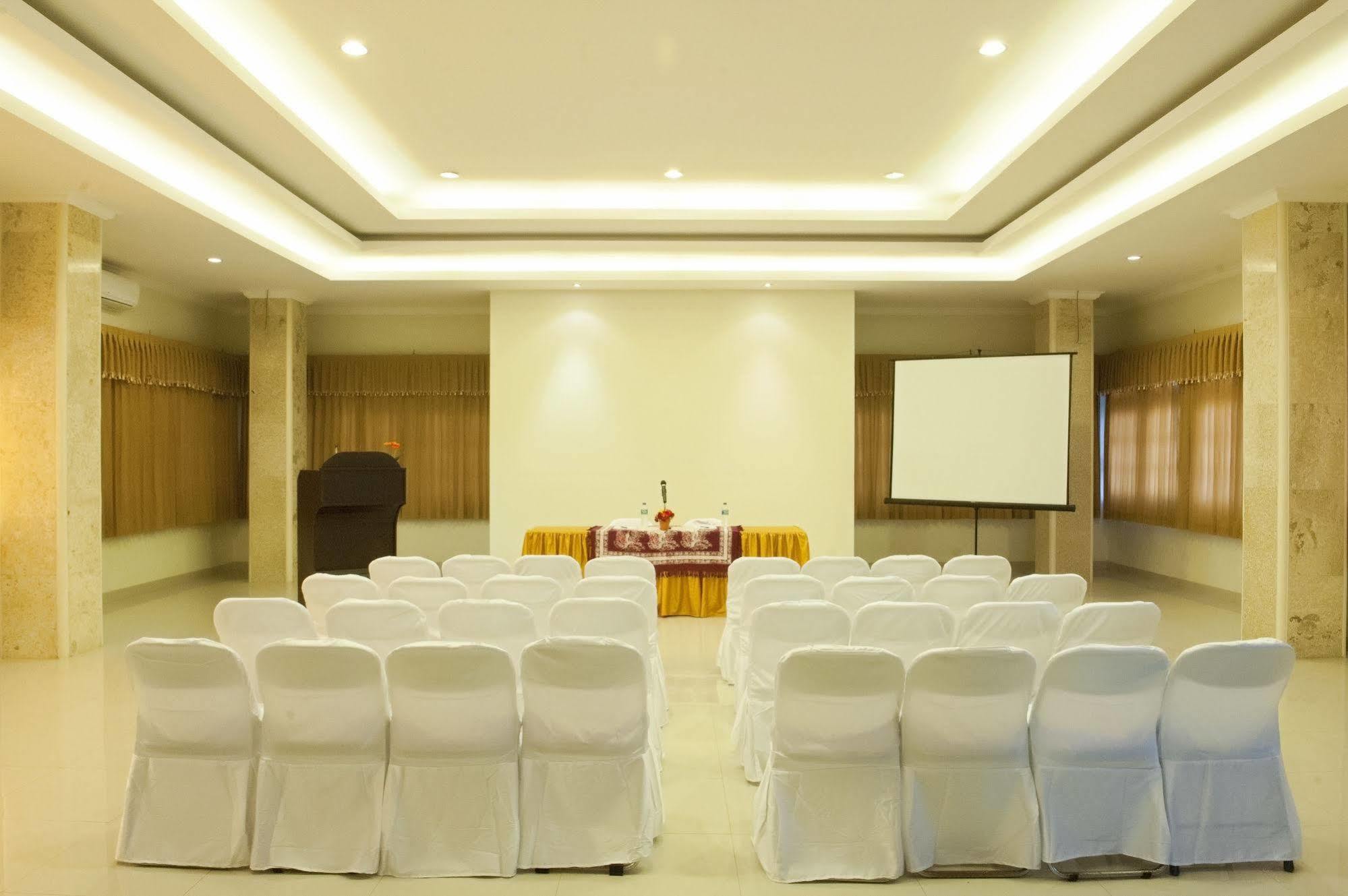 דנפסאר Catur Adi Putra Hotel מראה חיצוני תמונה