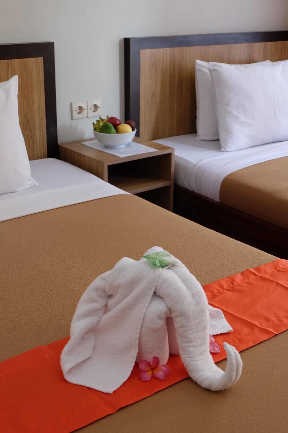 דנפסאר Catur Adi Putra Hotel מראה חיצוני תמונה