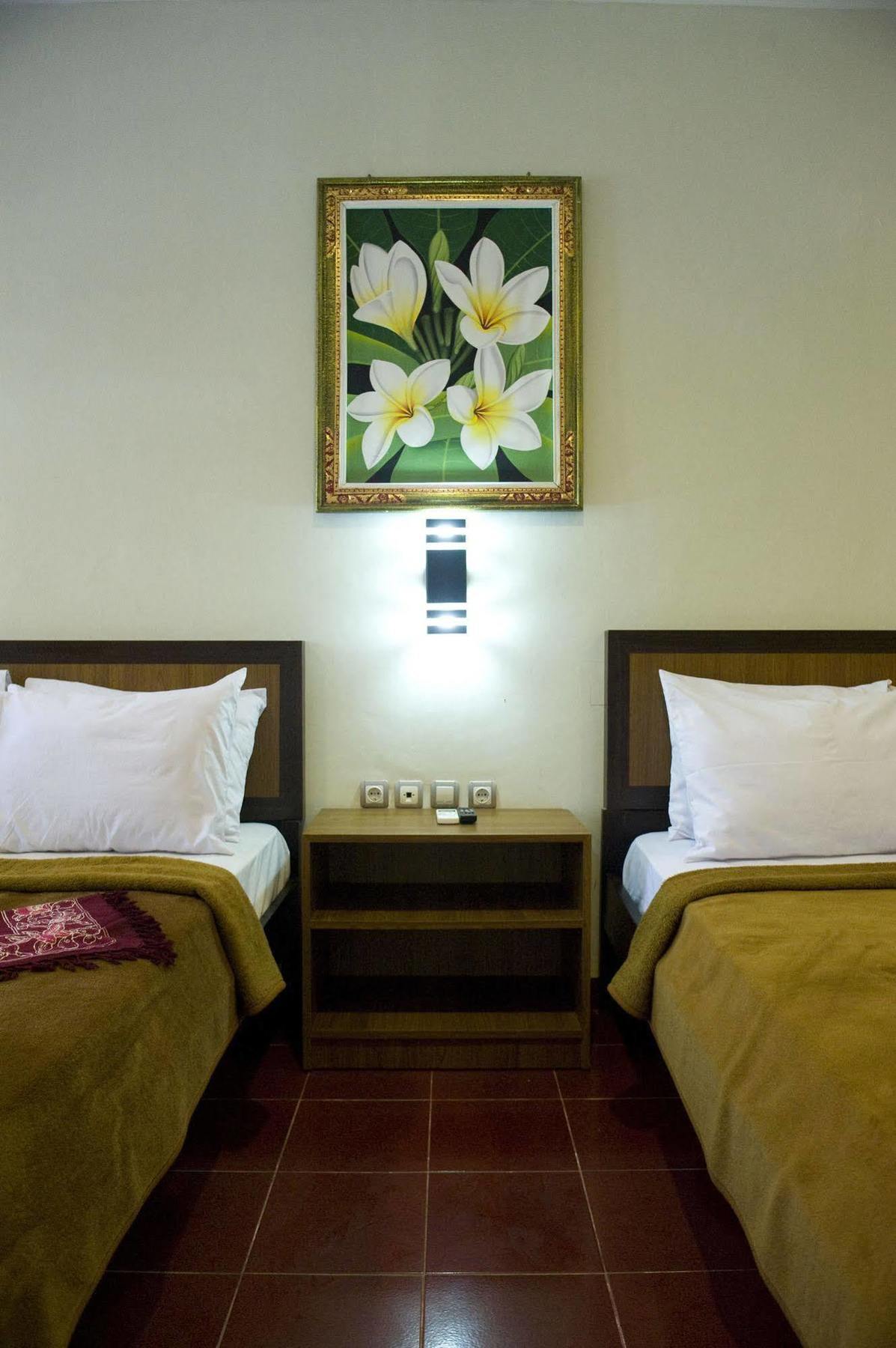 דנפסאר Catur Adi Putra Hotel מראה חיצוני תמונה