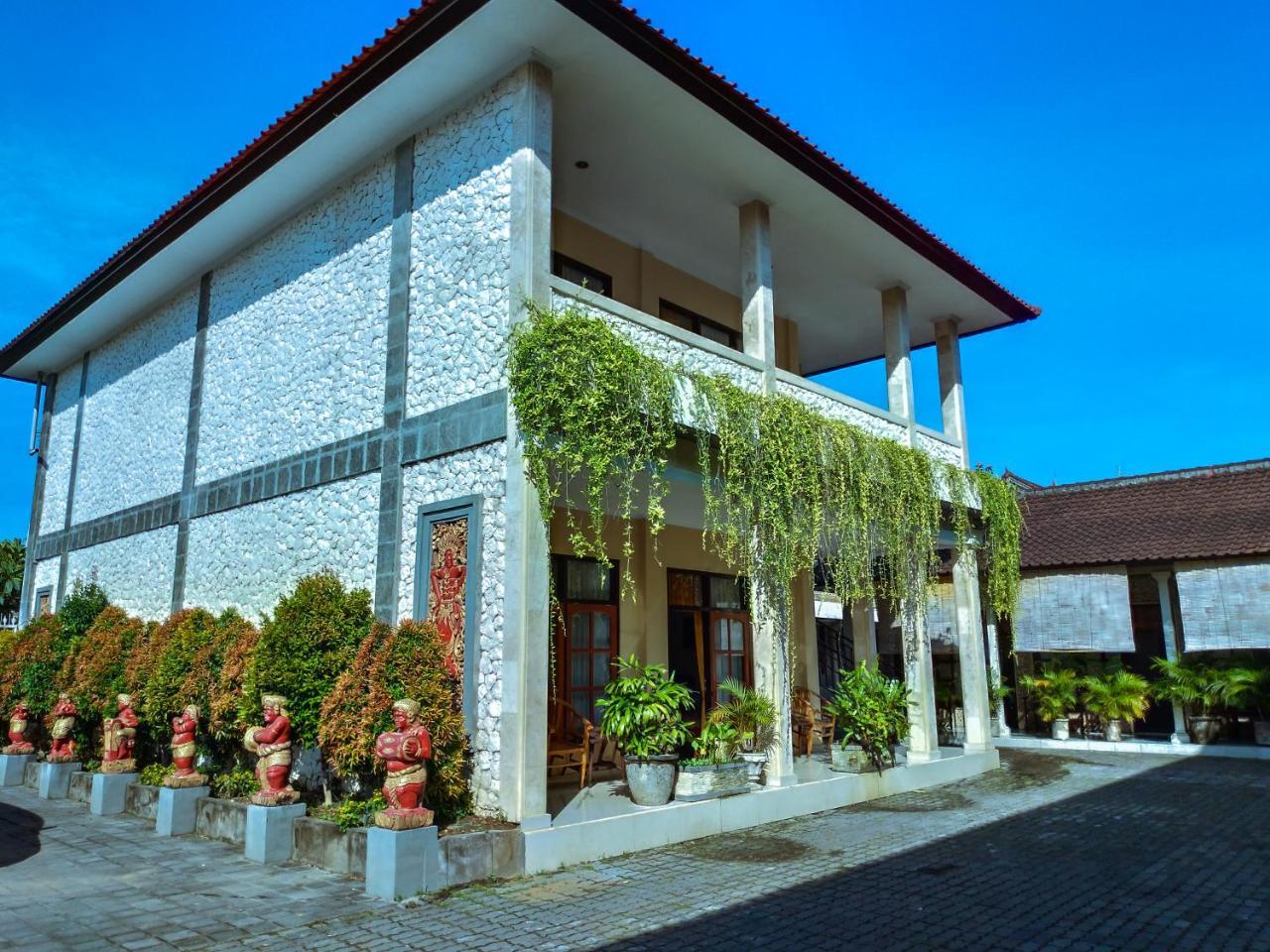 דנפסאר Catur Adi Putra Hotel מראה חיצוני תמונה